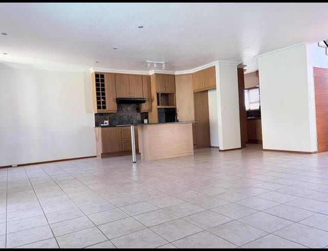 3 BEDROOM HOUSE FOR SALE IN RUIMSIG